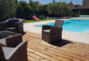 Villa les 2 Oliviers has Balcony rooms