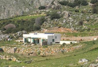 Rocky Mountain Way - Off The Cretan Track has Smoking rooms