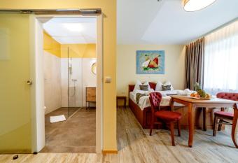 Vulkan Residenz has Balcony rooms