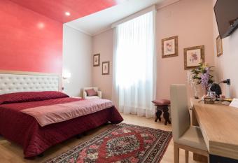 Brunelli B&B has Balcony rooms