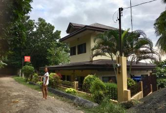 Eagles Nest Beach Resort has Balcony rooms