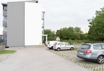 Jacuzzi studio apartman Mare s has rooms with a private hot tub