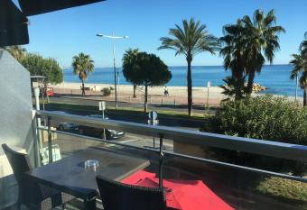 Tierc   Hotel allows 18 year olds to book a room