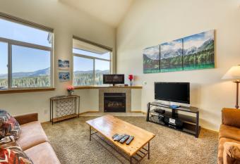 Forest Park 31E has Balcony rooms