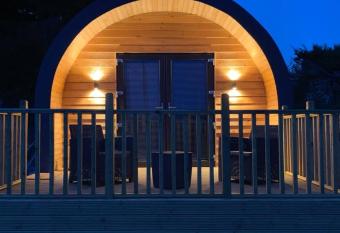 Daviot Luxury Pods has Balcony rooms
