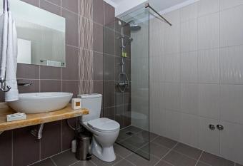 Green Space Hotel has rooms with a private hot tub