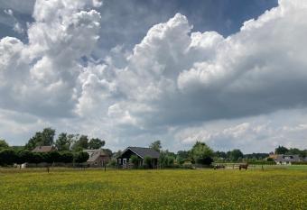 B&B De Veldweg has Balcony rooms