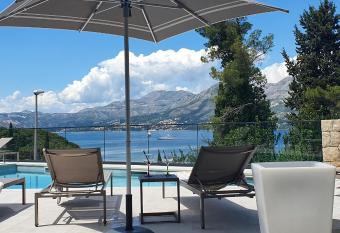 Hotel Seventh allows 18 year olds to book a room