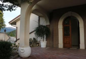 Casa Leonardo has Balcony rooms