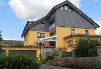 Pension Leppert has Balcony rooms