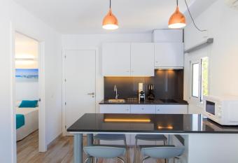 Pinos Playa Suites has Balcony rooms