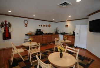 Legacy Inn allows 18 year olds to book a room