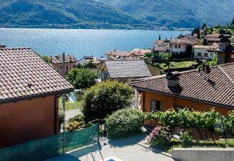 AnMa Cottages The Secret Garden allows 18 year olds to book a room