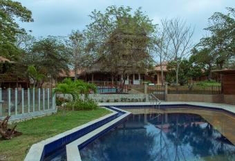 Samadhi Ecohotel by Rotamundos allows 18 year olds to book a room