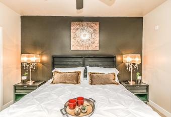 Shopping & Dining 1 Mile - 24 Hour Pool with Parking - 4037 has Balcony rooms