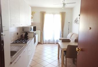 Casa Roberto allows 18 year olds to book a room