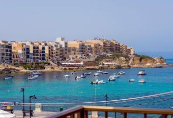 Electra Guesthouse has Balcony rooms