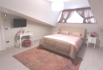 Villa Arya has Smoking/Balcony rooms