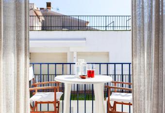 3 bedrooms appartement with city view furnished terrace and wifi at Llafranc has Balcony rooms