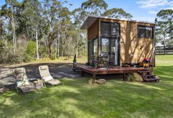 Azaltie has Balcony rooms