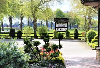 Gasthaus Beinker allows 18 year olds to book a room