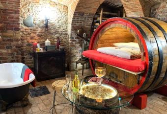 Al Silter allows 18 year olds to book a room