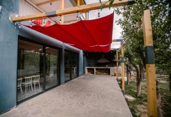 Vardeni Guesthouse has Balcony rooms