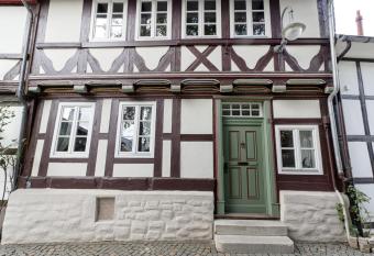 An der Gose - G  stezimmer & Appartement allows 18 year olds to book a room