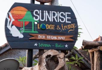Sunrise Lodge & Lounge has Balcony rooms