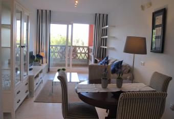 Apartamento Golf-Playa cerca del mar has Balcony rooms