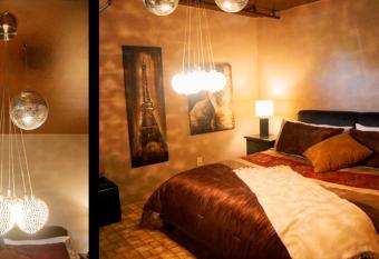 G  te Chez Baza allows 18 year olds to book a room