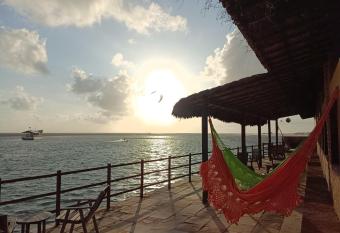 Pousada Escape allows 18 year olds to book a room