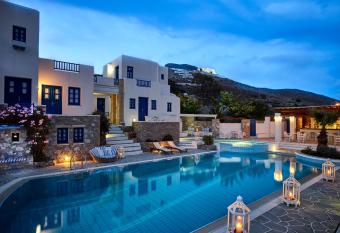 Folegandros Apartments has Balcony rooms
