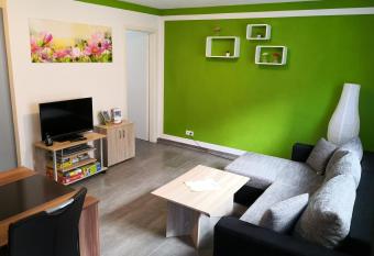 Ferienwohnung Pfaffenberg has Balcony rooms