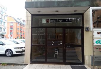 Kingsgate allows 18 year olds to book a room