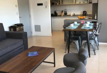 Departamento Pioneros allows 18 year olds to book a room