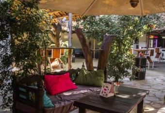 Triniti Oysterbay has Balcony rooms