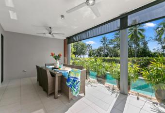 Belle Escapes Ground Floor Beachfront Apartment has Balcony rooms