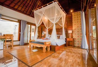 Umakelod Sebatu Villas has rooms with a private hot tub