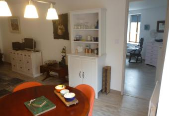 Montagne Noire Apartment Saissac allows 18 year olds to book a room