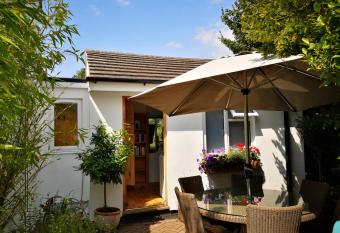 Little Mill, Harbertonford, Totnes. - Entire place. allows 18 year olds to book a room