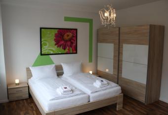 Apartments Sch  neberg has Balcony rooms