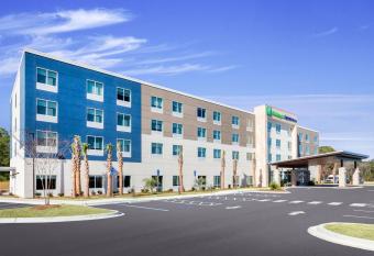 Holiday Inn Express & Suites Niceville - Eglin Area By IHG allows 18 year olds to book a room