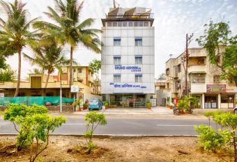 Hotel Grand Ashwin allows 18 year olds to book a room
