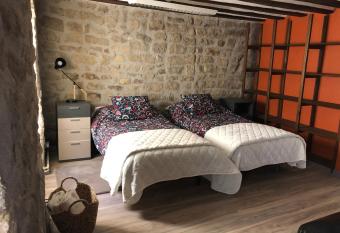 Casa LASAI ETXEA has Balcony rooms