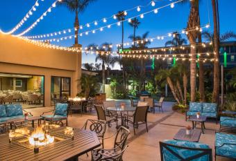 DoubleTree by Hilton San Diego Bayside allows 18 year olds to book a room