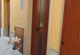 Antico Vicolo has Balcony rooms