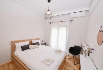 Modern, comfortable apartment, in the heart of the city allows 18 year olds to book a room