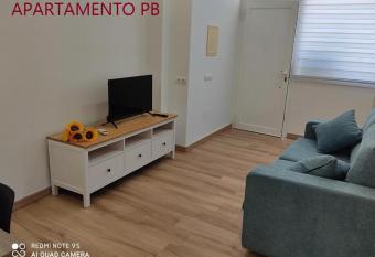 Encantador apartamento en El Delta del Ebro-Apartaments Iaio Kiko allows 18 year olds to book a room