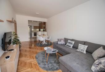 Cozy Apartment SINN allows 18 year olds to book a room